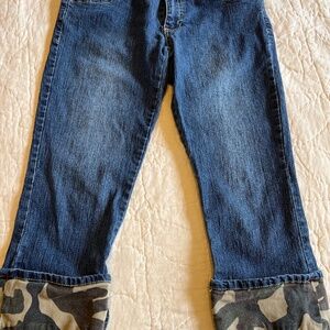 "One Tuff Babe" Denim Capri size 7/8
